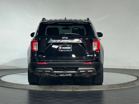 Used 2023 Ford Explorer XLT w/ Equipment Group 202A AWD/4WD image 8