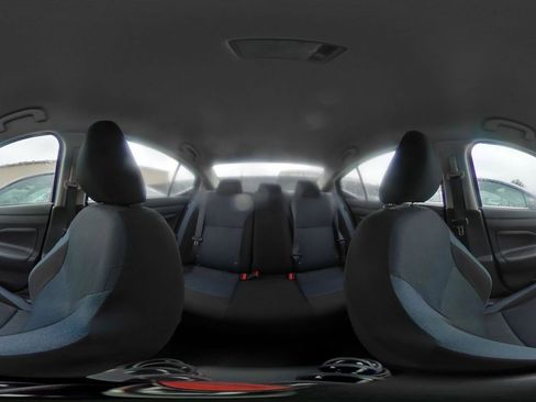 Used 2025 Nissan Versa SV FWD image 40