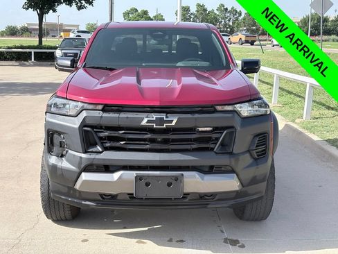 Used 2024 Chevrolet Colorado Trail Boss w/ Technology Package AWD/4WD image 1
