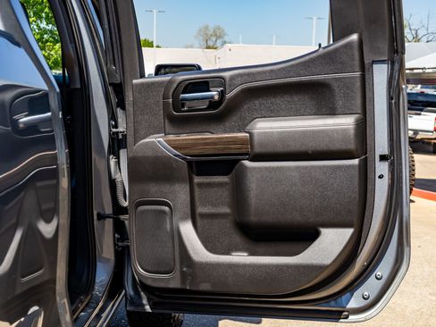 Used 2022 Chevrolet Silverado 1500 LT Trail Boss w/ Convenience Package II image 38