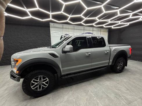 Used 2017 Ford F150 Raptor w/ Equipment Group 802A Luxury AWD/4WD image 7