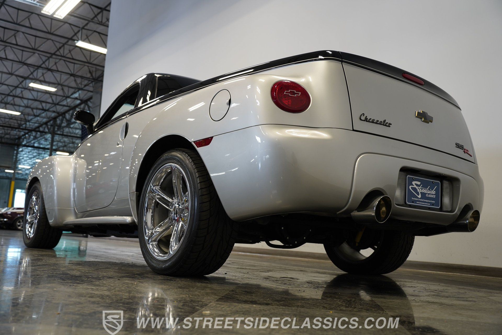 Used 2006 Chevrolet SSR w/ Preferred Equipment Group RWD image 26
