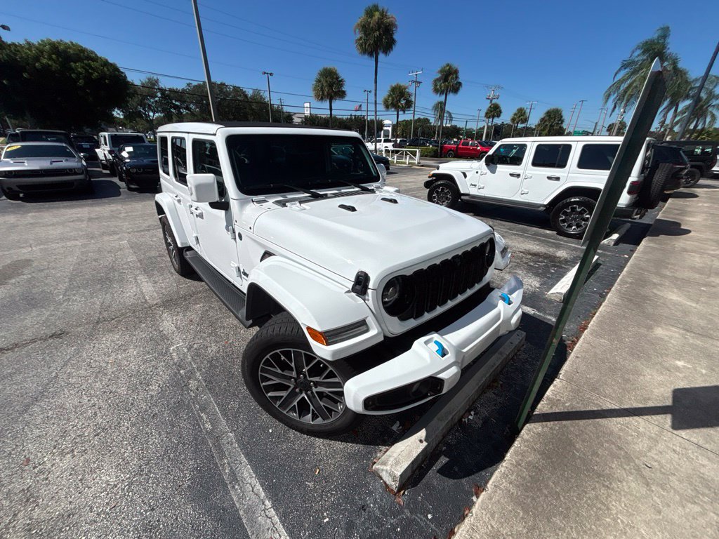 Used 2024 Jeep Wrangler High Altitude AWD/4WD image 4