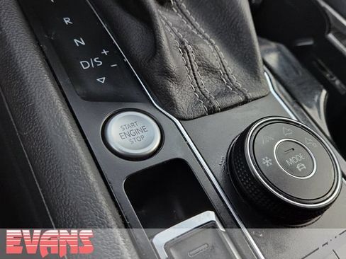 Used 2022 Volkswagen Atlas Cross Sport SEL Premium R-Line AWD/4WD image 6