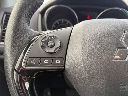 Used 2024 Mitsubishi Outlander Sport SE image 11