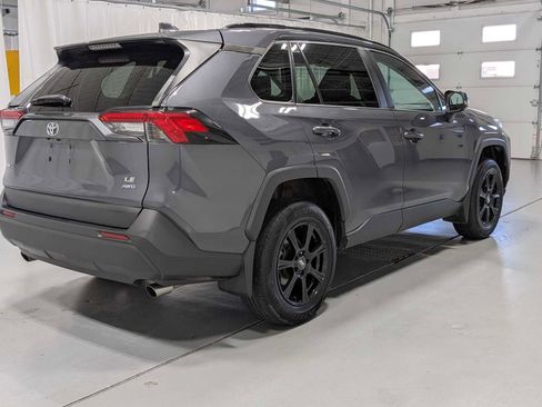 Used 2019 Toyota RAV4 LE image 7