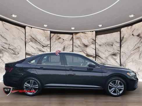 Used 2022 Volkswagen Jetta SE FWD image 4