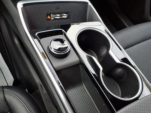 New 2026 Chevrolet Equinox LT w/ Convenience Package II image 10