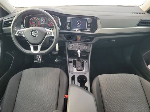 Certified 2021 Volkswagen Jetta S image 9