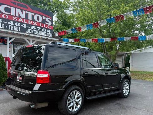 Used 2017 Ford Expedition Limited AWD/4WD image 5