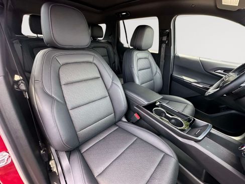 Used 2025 Chevrolet Equinox LT w/ Convenience Package II FWD image 28
