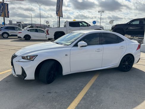 Used 2018 Lexus IS 300 F Sport w/ F Sport Package image 12