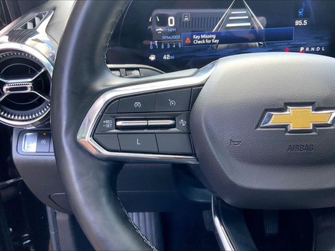 Used 2025 Chevrolet Equinox LT w/ Convenience Package II FWD image 18