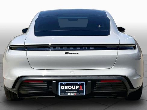 Used 2022 Porsche Taycan RWD image 4