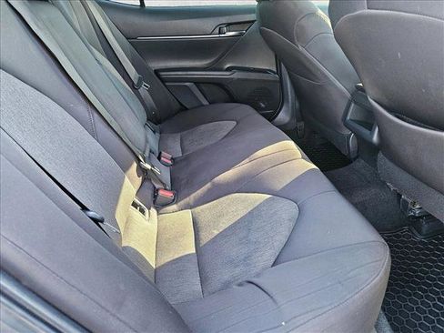 Used 2019 Toyota Camry LE FWD image 18