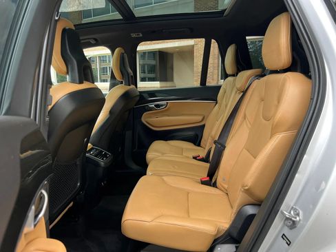 Used 2017 Volvo XC90 T6 Momentum w/ Vision Package AWD/4WD image 18