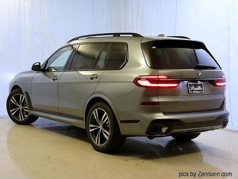 Used 2027 BMW X7 xDrive40i AWD/4WD image 9