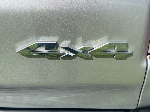 Used 2022 RAM 1500 Laramie w/ Laramie Southwest Edition AWD/4WD image 25