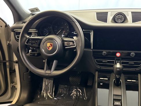 Certified 2026 Porsche Macan AWD/4WD image 20