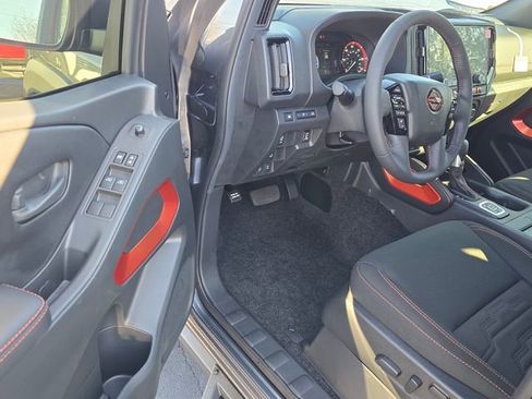 New 2026 Nissan Frontier PRO-4X w/ Pro-4x Convenience Package image 9