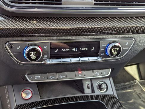 Used 2022 Audi SQ5 Premium Plus image 25