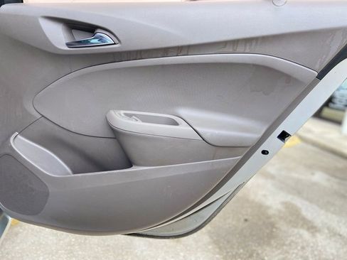 Used 2017 Chevrolet Cruze LS FWD image 22