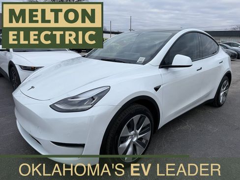 Used 2021 Tesla Model Y Long Range image 1