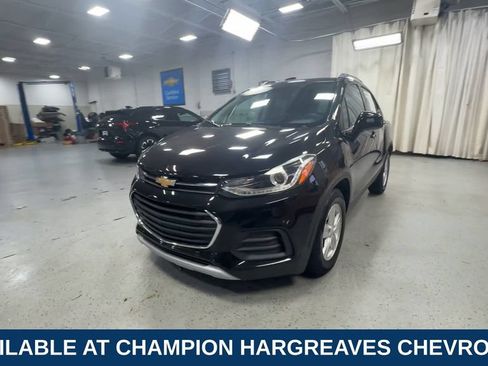 Used 2020 Chevrolet Trax LT w/ LT Convenience Package FWD image 5