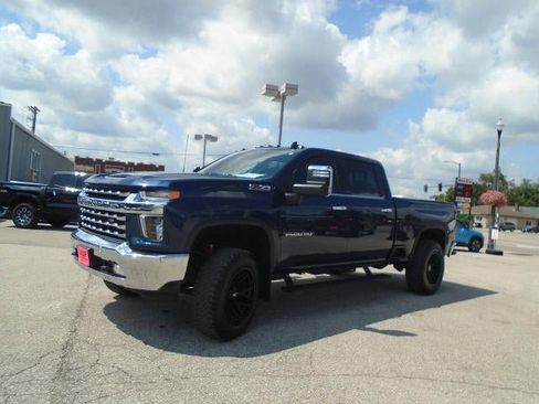 Certified 2022 Chevrolet Silverado 2500 LTZ w/ LTZ Plus Package AWD/4WD image 3