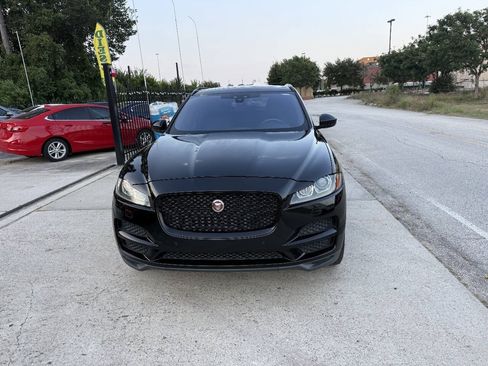 Used 2018 Jaguar F-PACE Premium AWD/4WD image 4