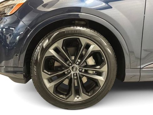 Used 2025 Audi Q7 3.0T Premium Plus w/ Premium Plus Package AWD/4WD image 13