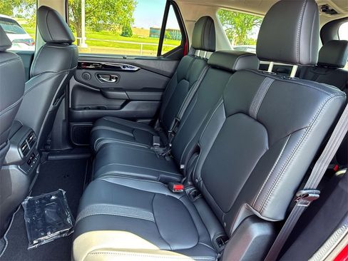 New 2025 Honda Pilot Touring image 23