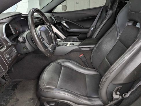 Used 2019 Chevrolet Corvette Stingray Convertible w/ 1LT RWD image 4