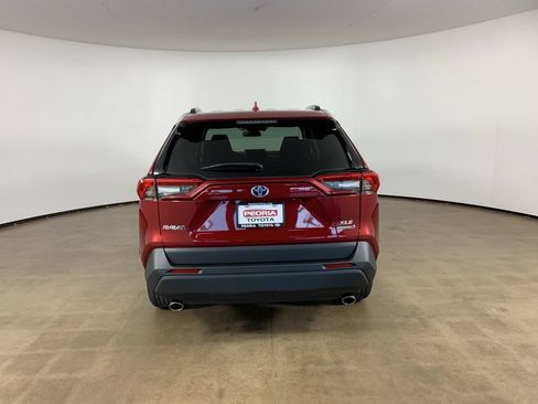 Used 2022 Toyota RAV4 XLE w/ XLE Grade Weather Package AWD/4WD image 10