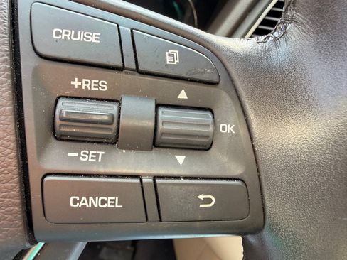 Used 2016 Hyundai Genesis 3.8 RWD image 35