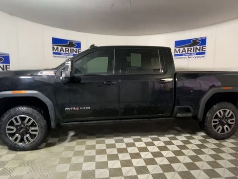 Used 2023 GMC Sierra 2500 AT4 w/ AT4 Premium Plus Package AWD/4WD image 7