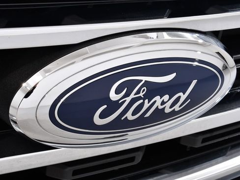 Used 2023 Ford F150 XLT w/ Equipment Group 302A High AWD/4WD image 20