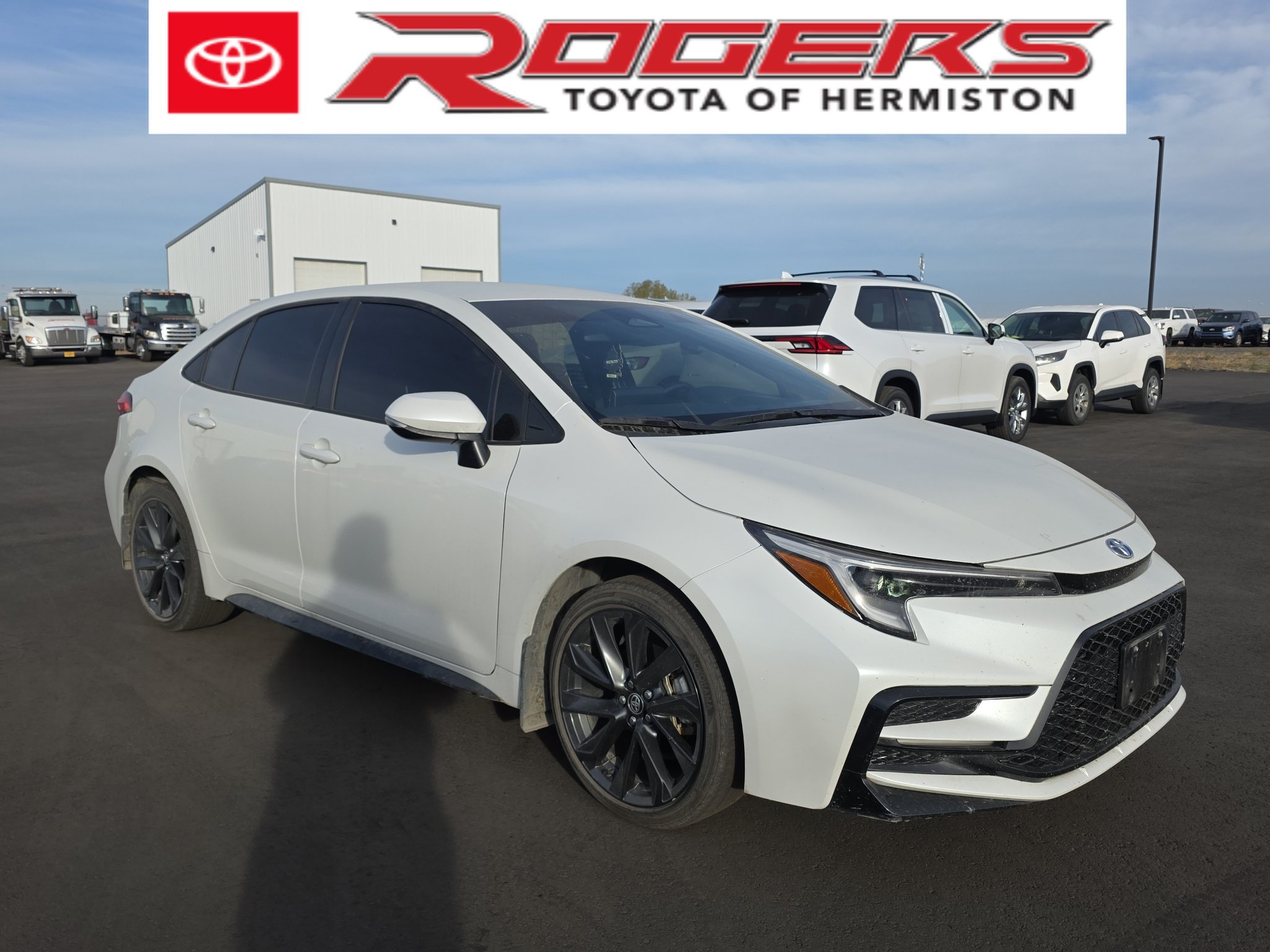 Used 2024 Toyota Corolla SE FWD image 1