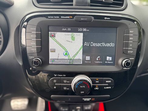 Used 2018 Kia Soul + FWD image 16