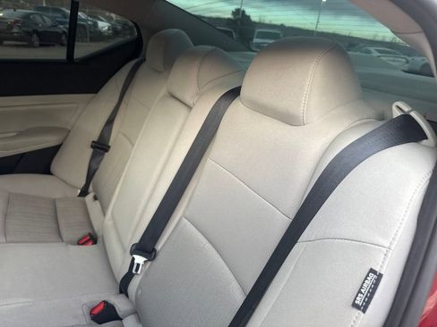 Used 2023 Nissan Altima 2.5 SV FWD image 19