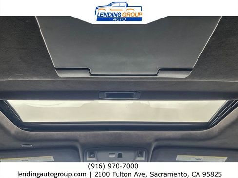 Used 2018 Cadillac Escalade Platinum image 15