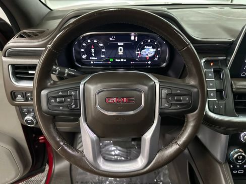 Used 2022 GMC Yukon SLT w/ SLT Premium Package AWD/4WD image 13