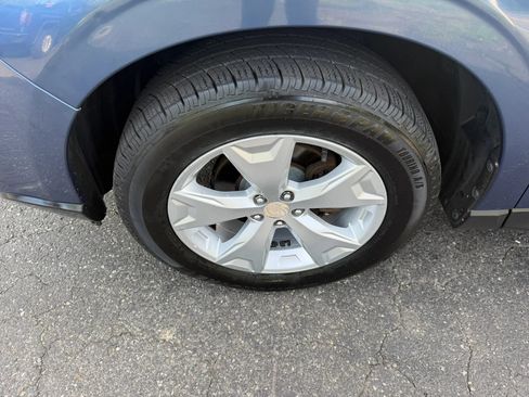 Used 2014 Subaru Forester 2.5i Limited AWD/4WD image 9