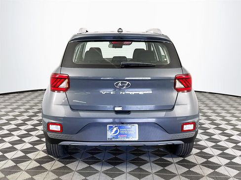 New 2025 Hyundai Venue SEL image 6