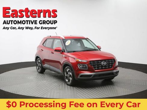 Used 2023 Hyundai Venue Limited FWD image 50