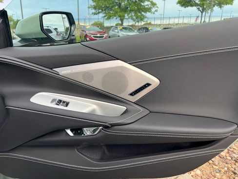 Used 2024 Chevrolet Corvette Stingray Premium Conv w/ Z51 Performance Package RWD image 23