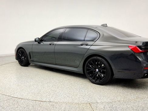 Used 2022 BMW 750i xDrive w/ Executive Package image 7