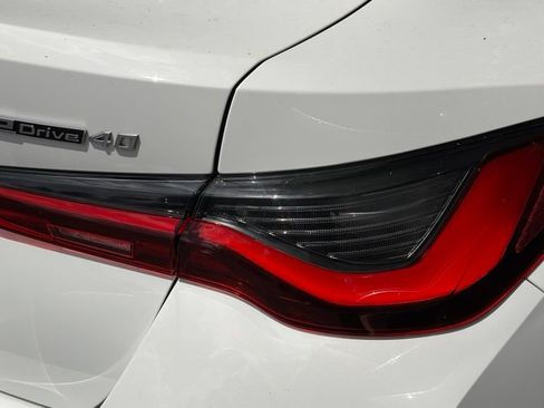 Used 2024 BMW i4 eDrive40 w/ Premium Package RWD image 8