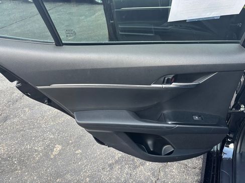 Used 2020 Toyota Camry LE image 27