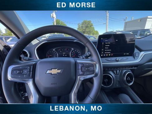 Certified 2024 Chevrolet Blazer LT w/ Convenience Package FWD image 11